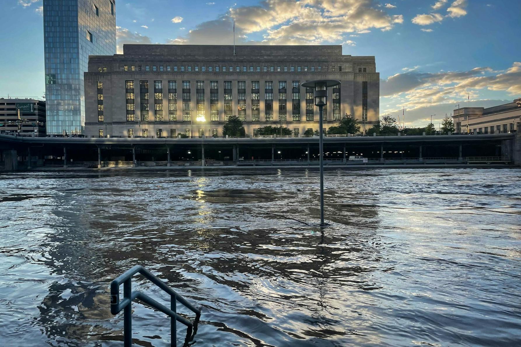 09-02-21 Hurricane Ida Flooding Schuylkill River Trail (Brittany Darrow).jpg