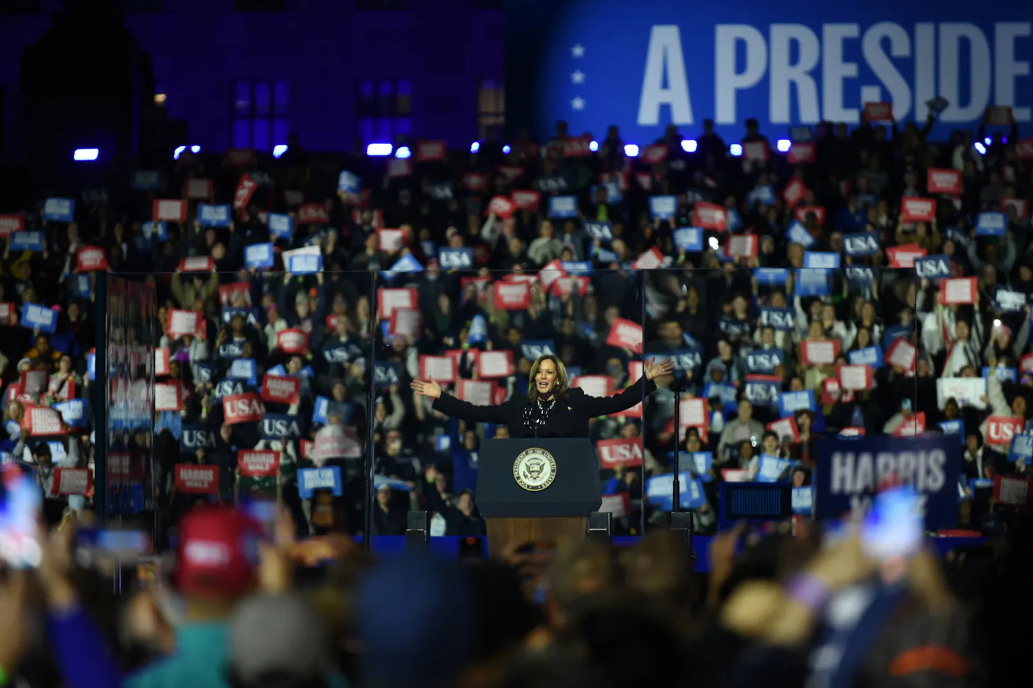 11-06-24 Harris PMA Rally (Chenyao Liu).jpg
