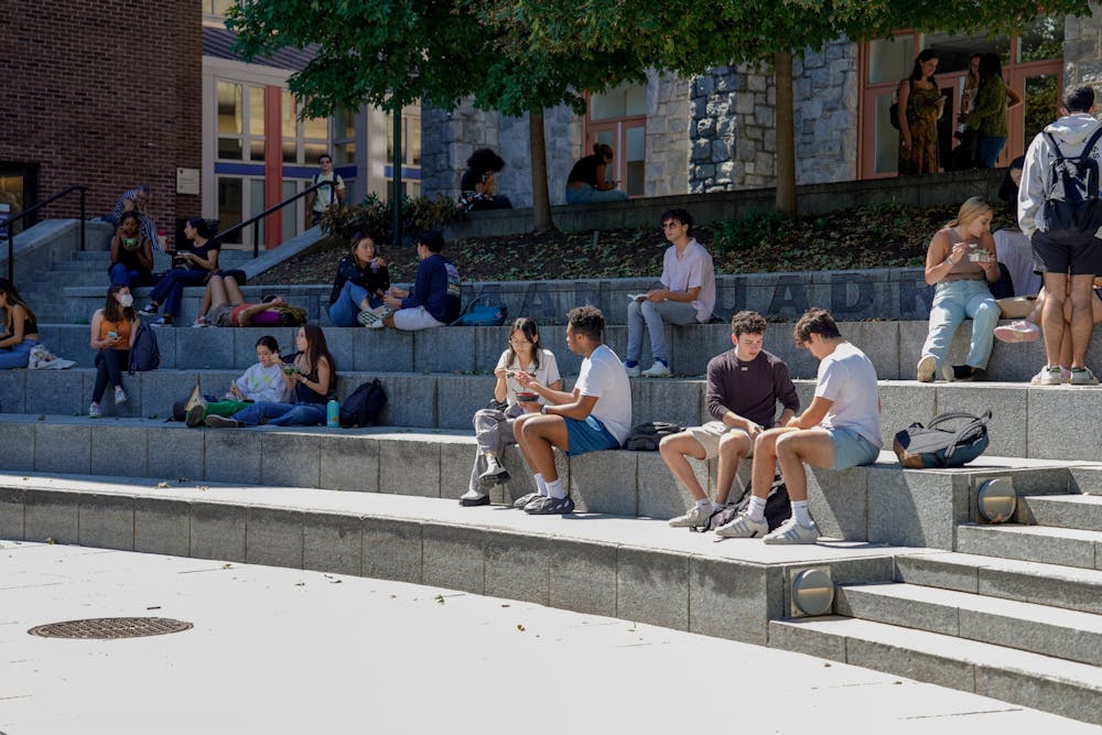 09-14-22-students-penn-commons-ana-glassman