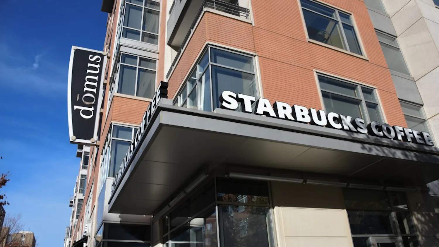 34th and Chestnut Starbucks Closing.jpg