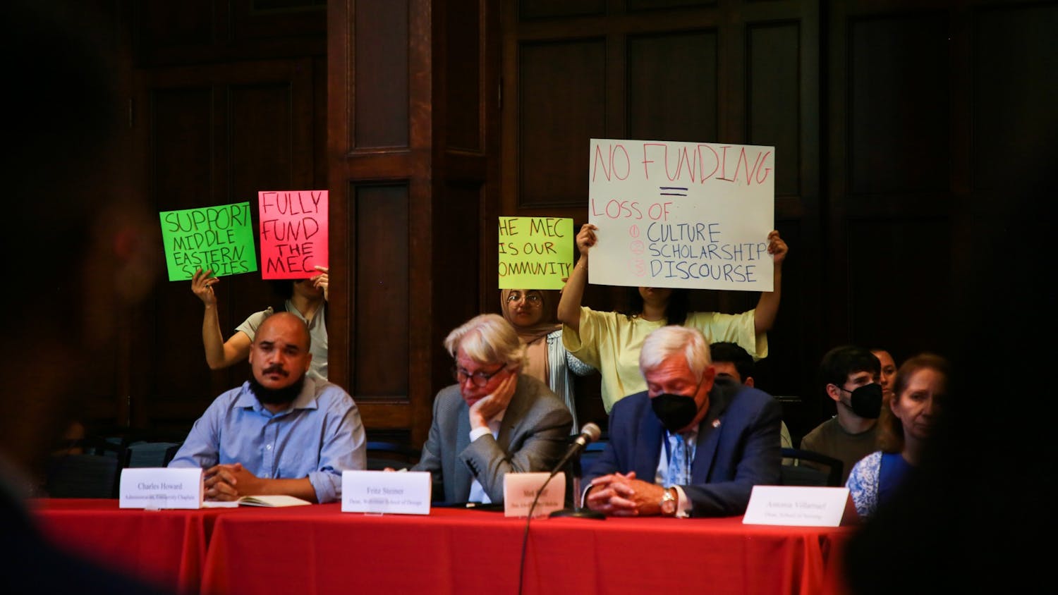 09-14-22 mec protest university council (Jesse Zhang)-3.jpg