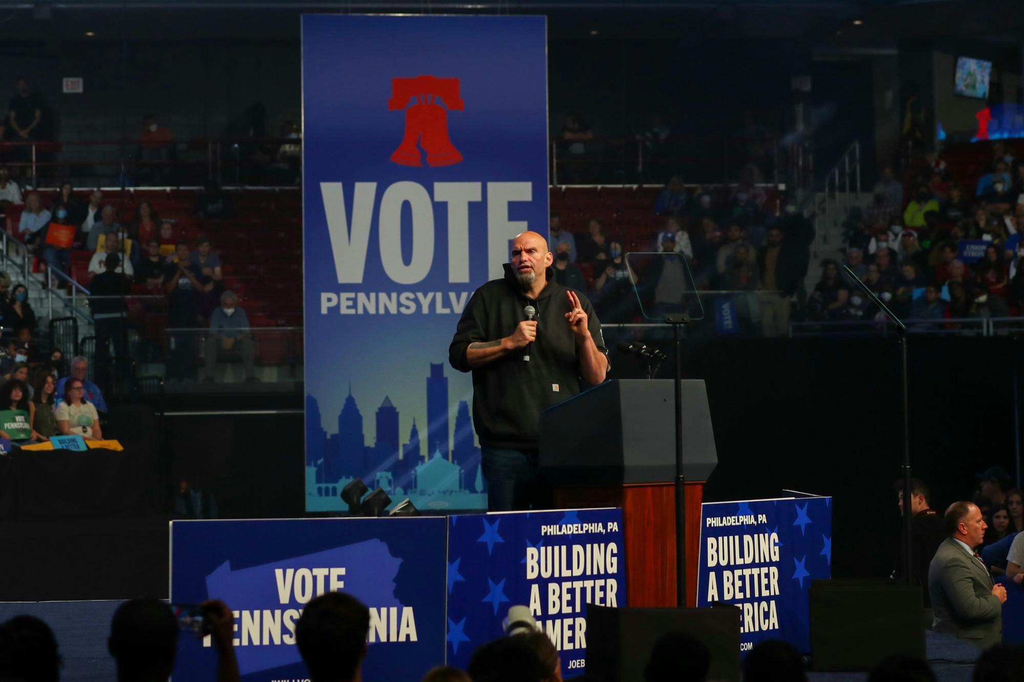 11-05-22 Obama Biden (Anna Vazhaeparambil, Jesse Zhang).jpg