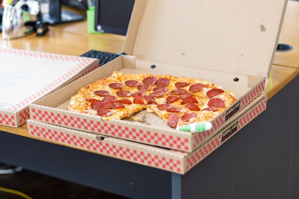 Pepperoni Food Takeout Pizza Office Box Snack