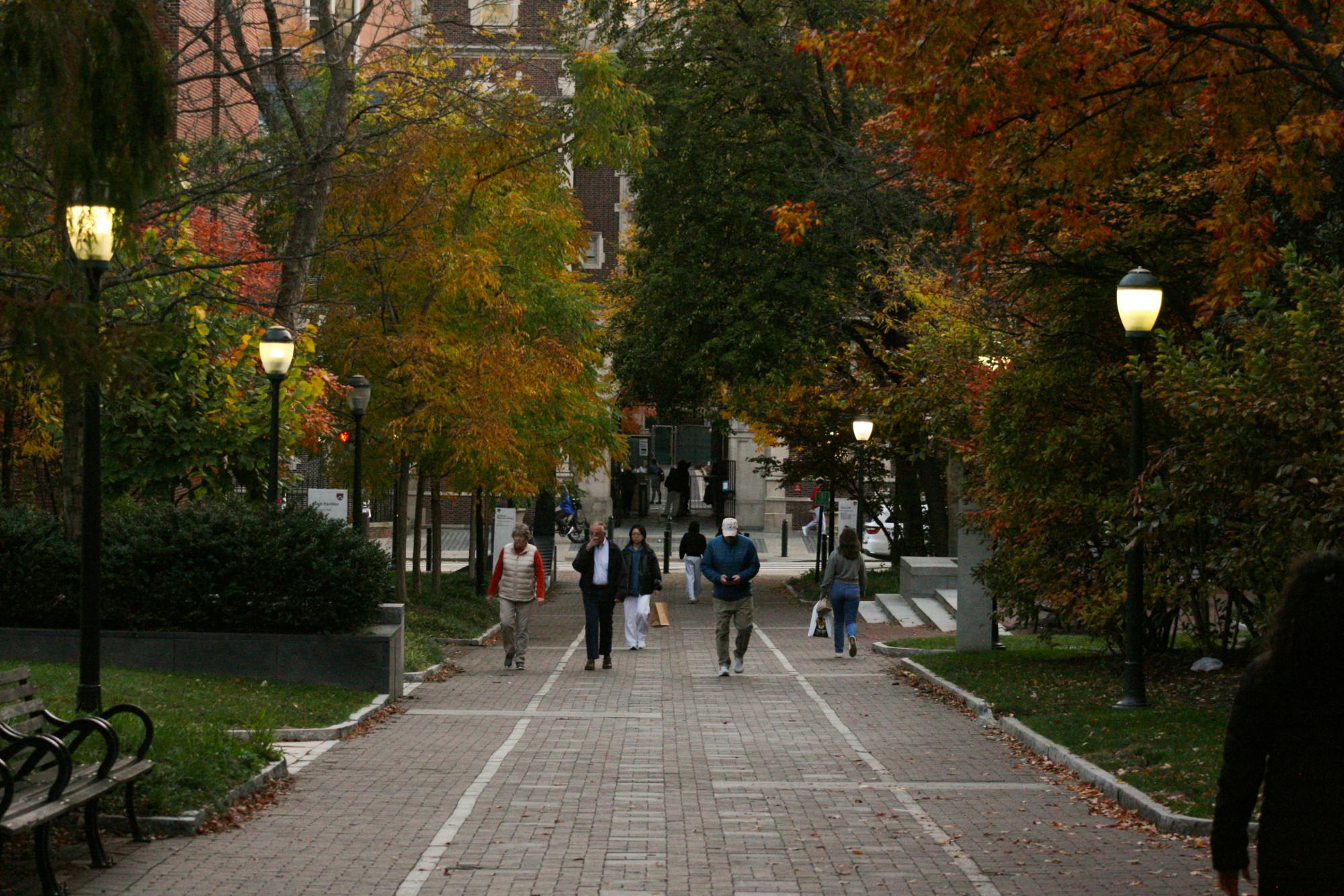 11-02-25 Campus (Hans Bode).jpg