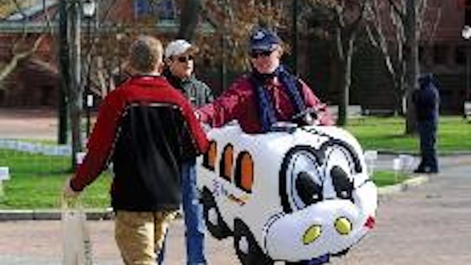 Tooting horn for free campus transport