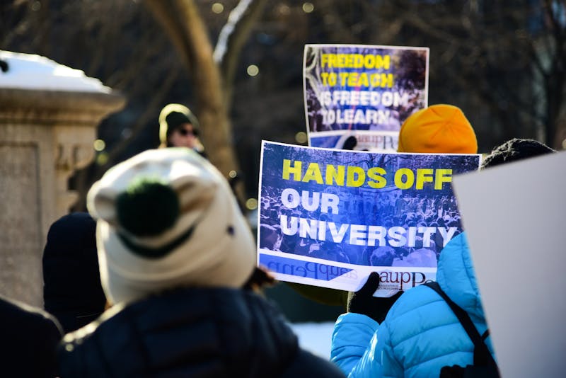 &#39;Let us teach&#39;: Over 100 Penn affiliates gather in AAUP-led protest for academic freedom