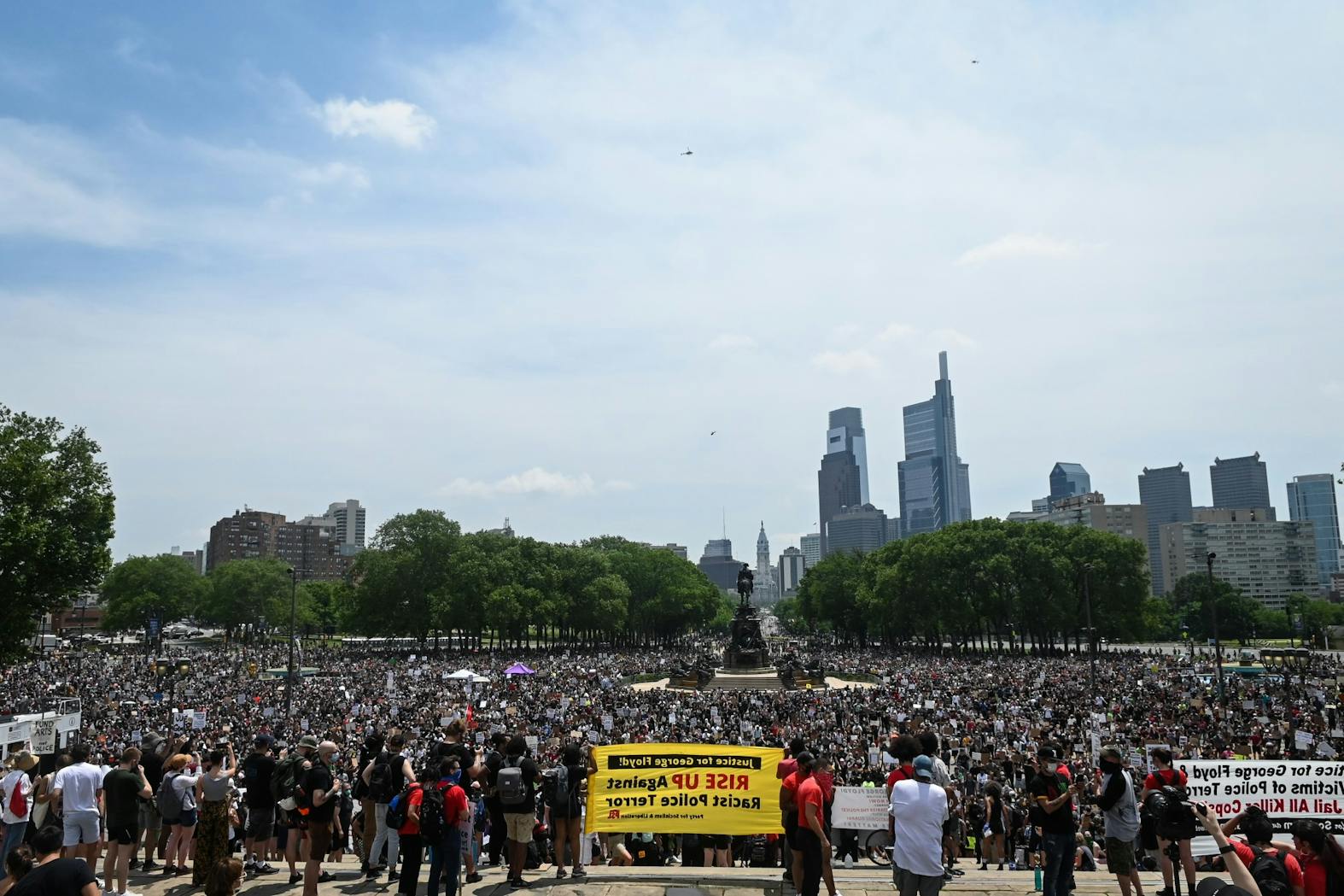 06-06-20 Philadelphia George Floyd Protests Crowd.jpg