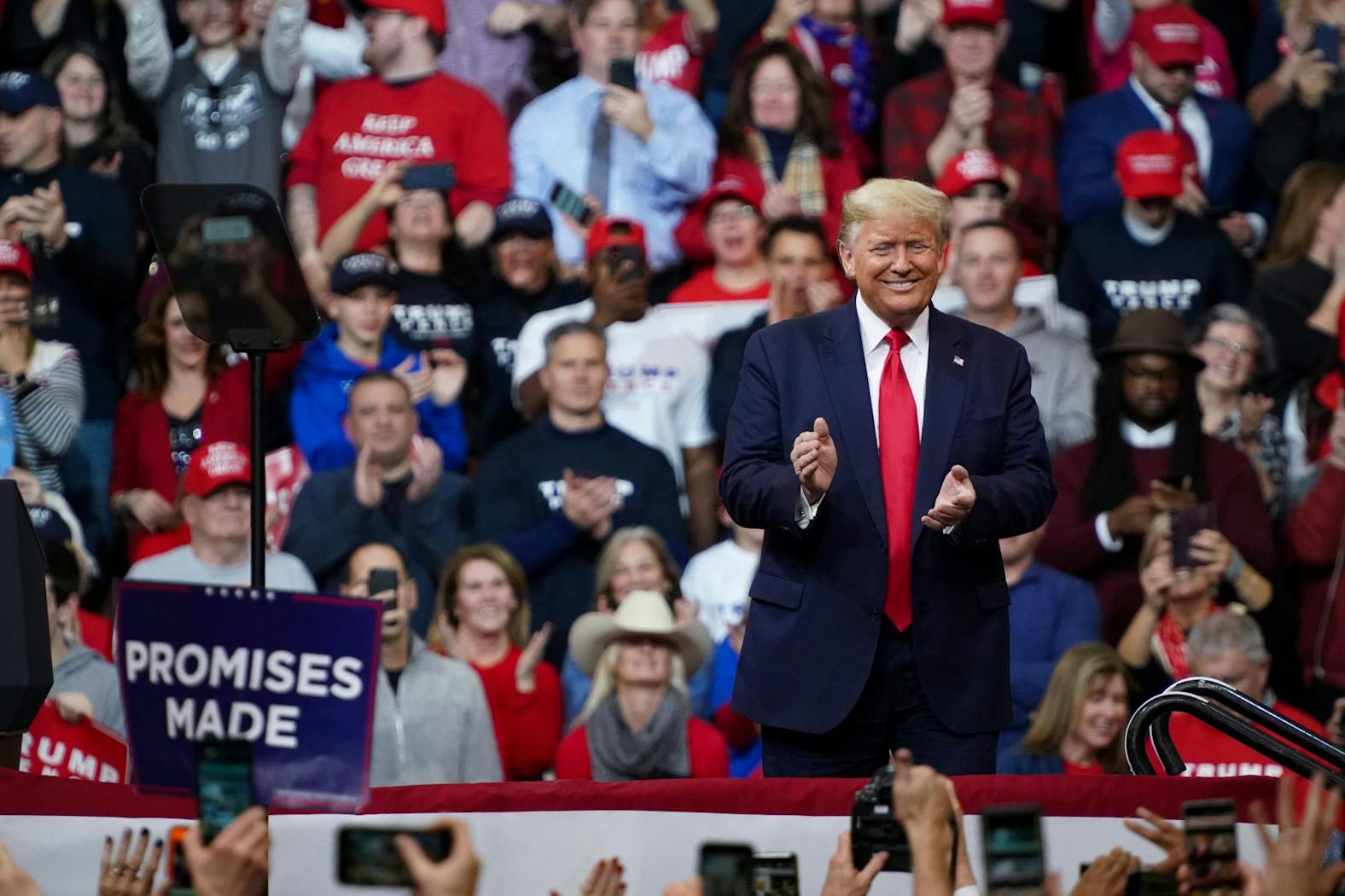 Donald Trump New Hampshire Rally.jpg