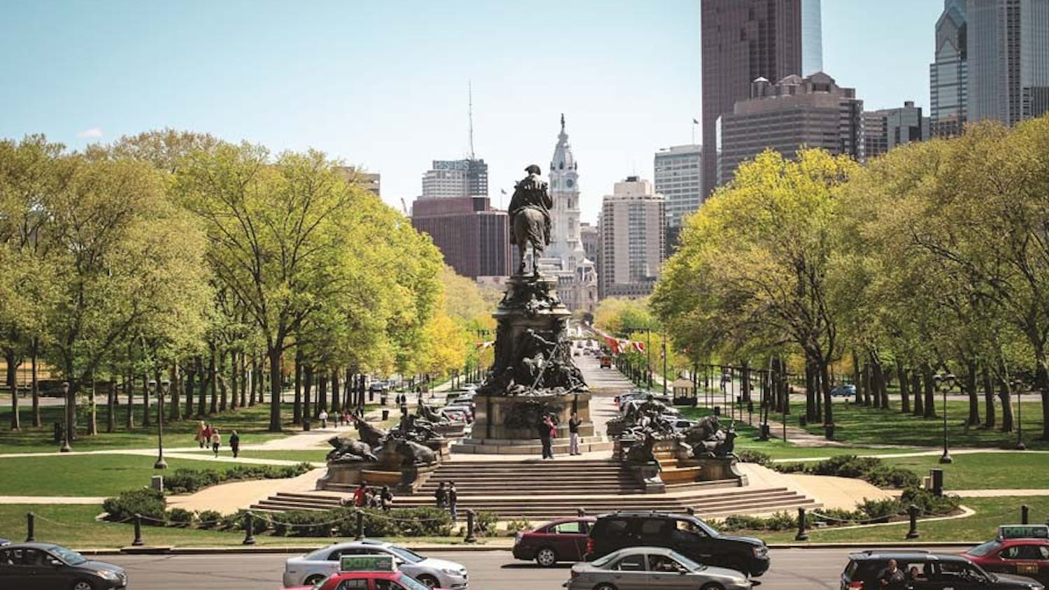 PennPraxis suggested taking cars off of Benjamin Franklin Parkway’s Eakins Oval so that pedestrians feel safer and the area is less congested.