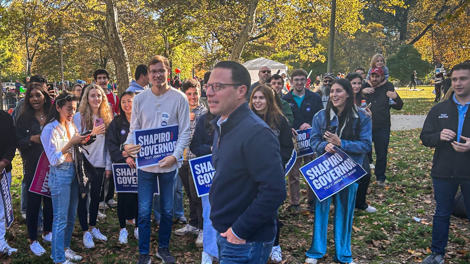 10-29-22 josh shapiro darty for democracy (Abhiram Juvvadi).jpg