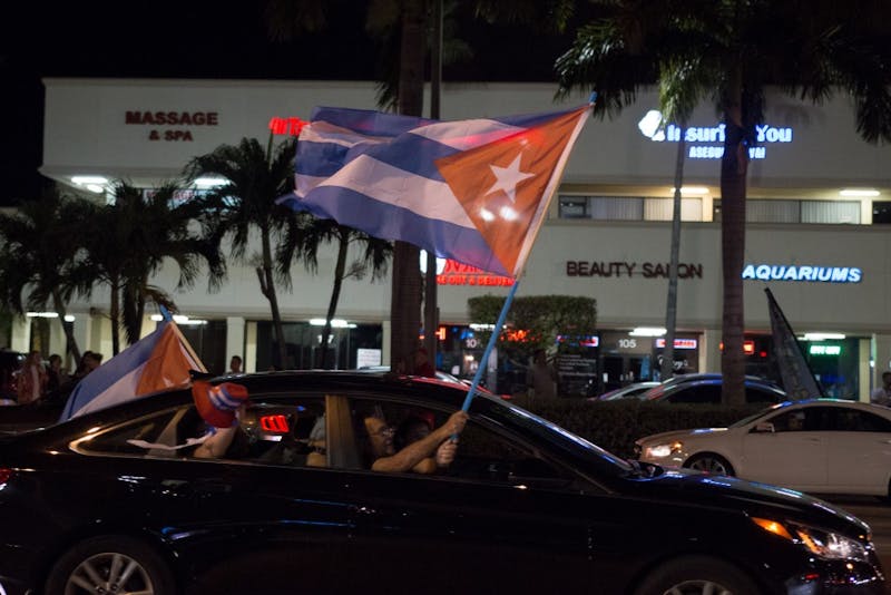 Photo Gallery | Fidel Dies, Miami Reacts