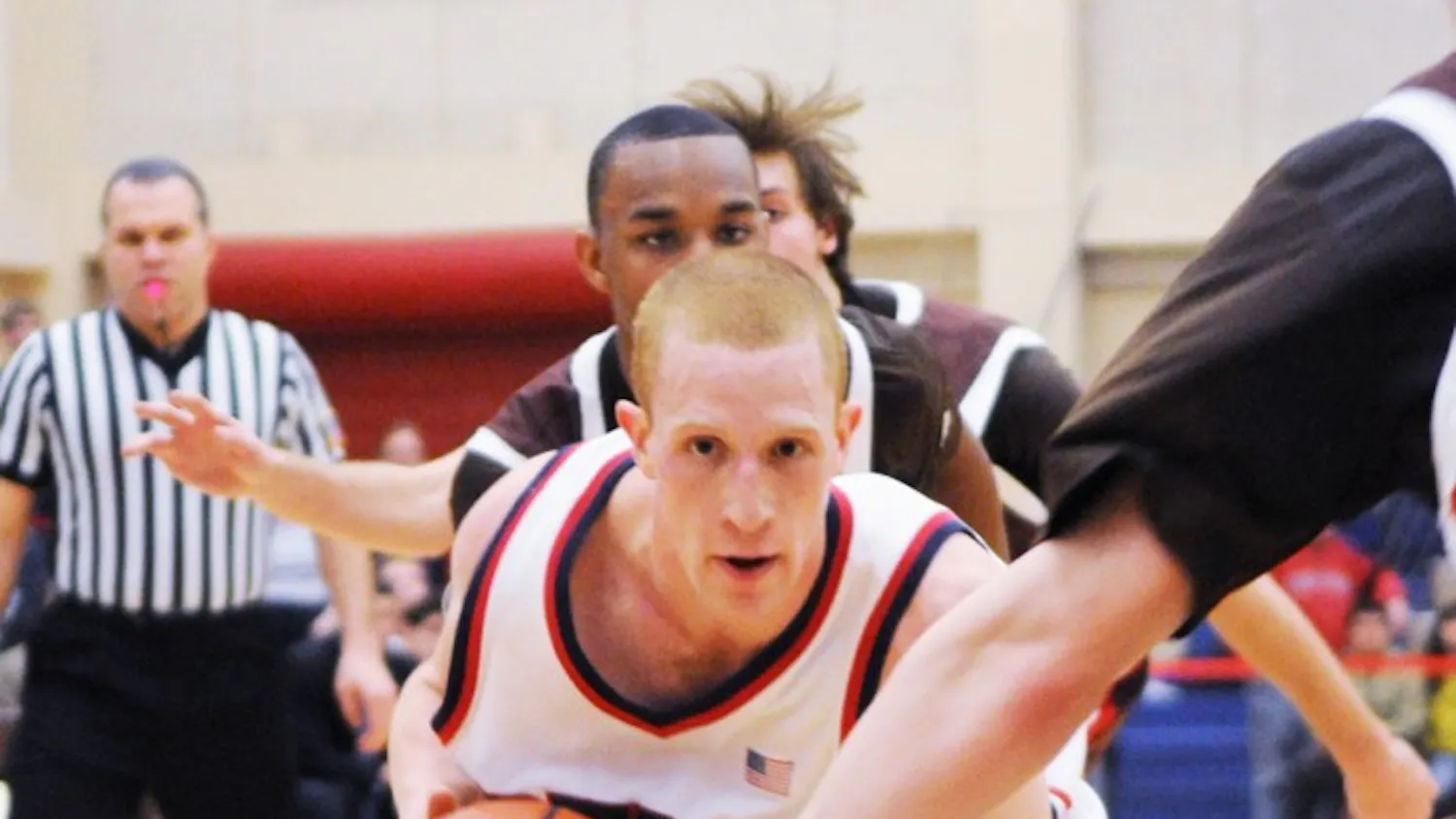 24599_01302010_mhoops_brown017f.jpg