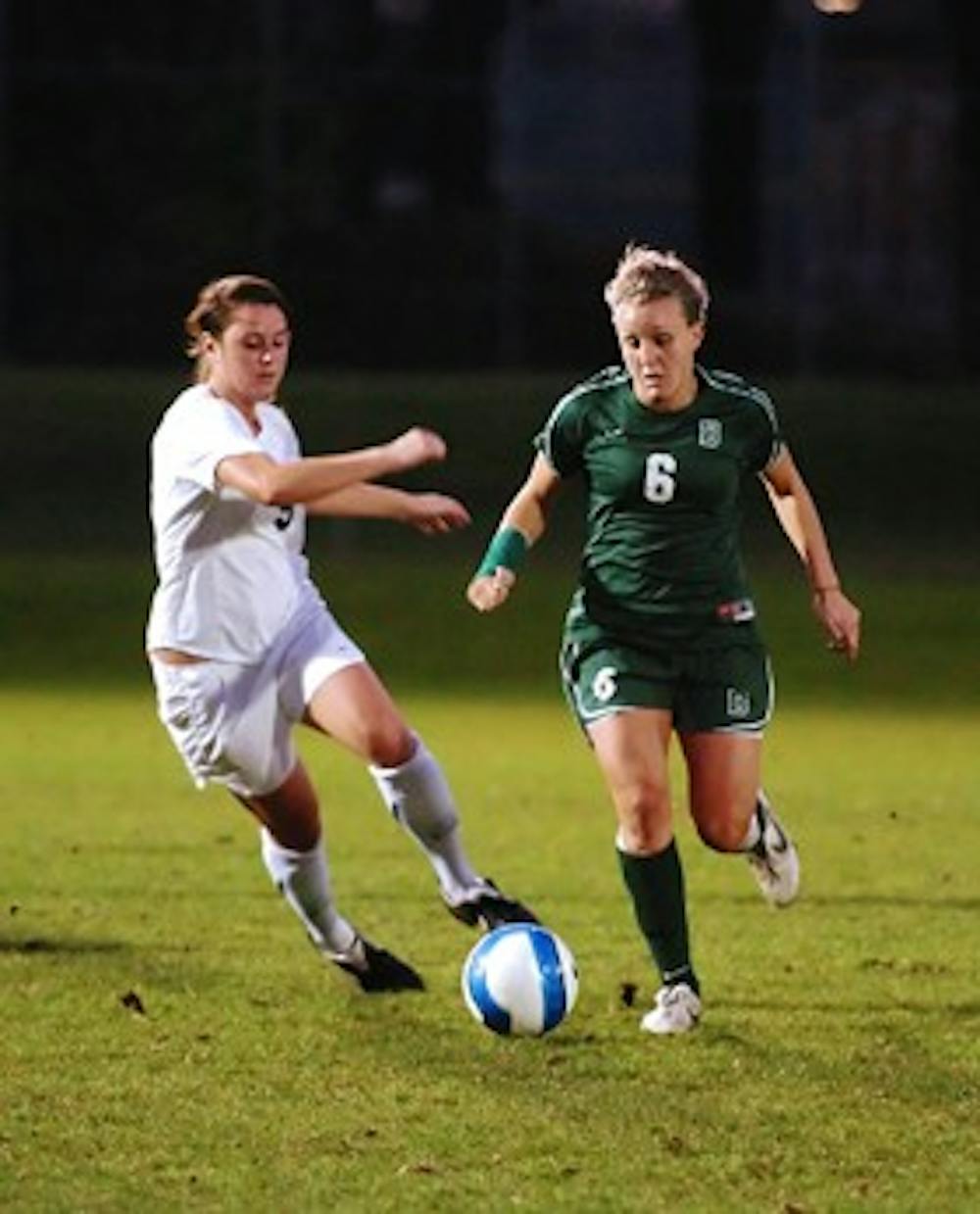 10132007_m_w_soccer_dartmouth026