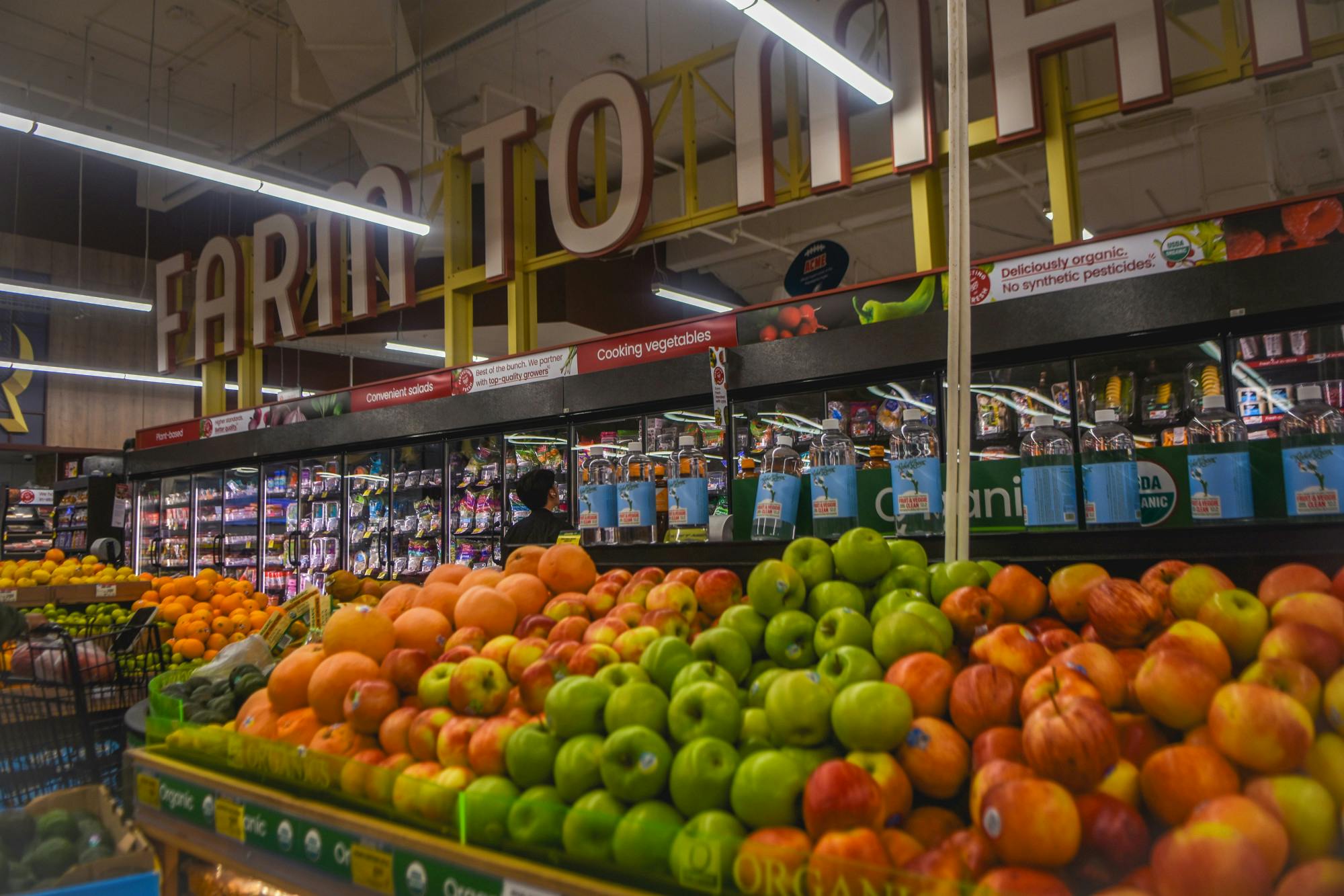 10-14-25 ACME Supermarket (Henry Lee).jpg