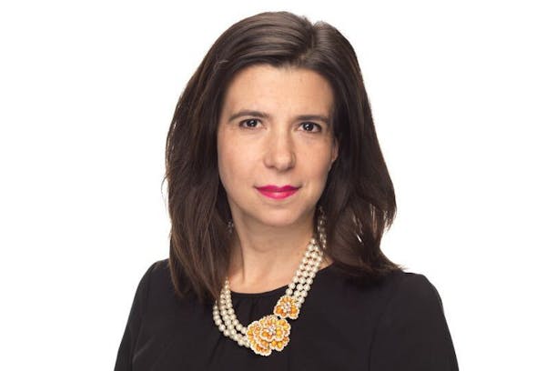 Alexis Volpe Headshot.jpg