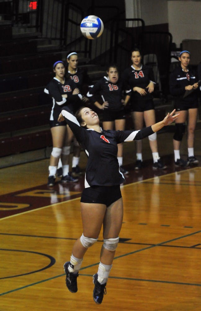 Penn Volleyball falls to Harvard at the Palestra, 3 sets to 1