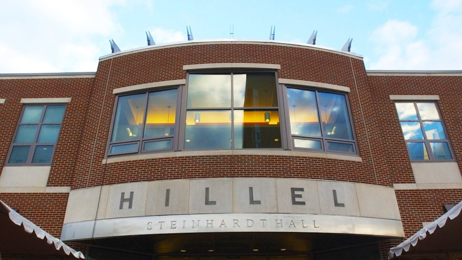 Penn Hillel and Penn Muslim Student Alliance plan to travel to the Women's March on Washington on a shared, interfaith bus.