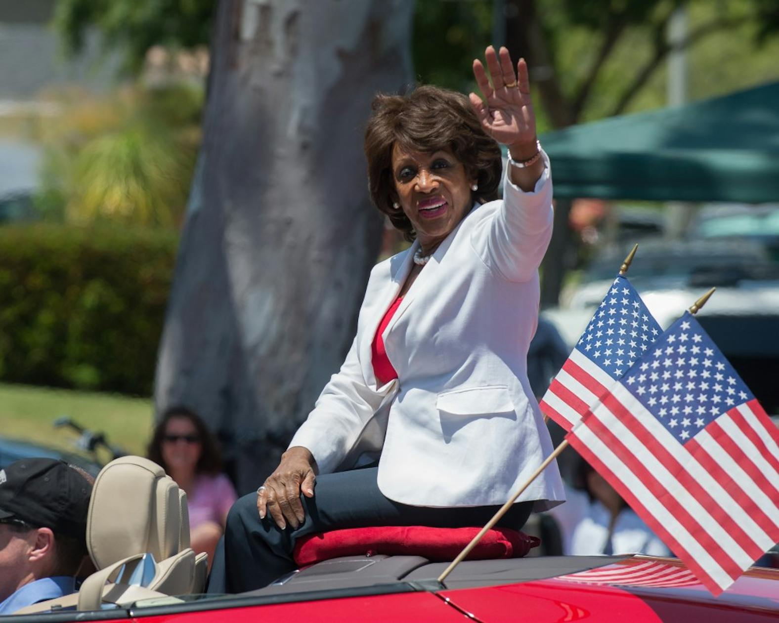 maxine-waters.jpg