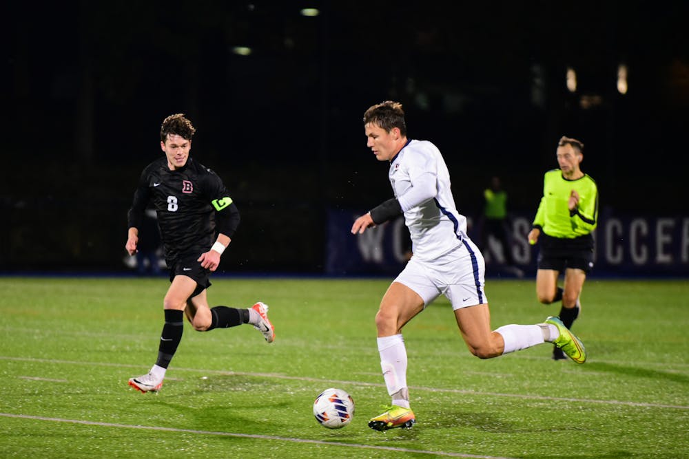 11-10-23-mens-soccer-vs-brown-stas-korzeniowski-ivy-semifinals-chenyao-liu