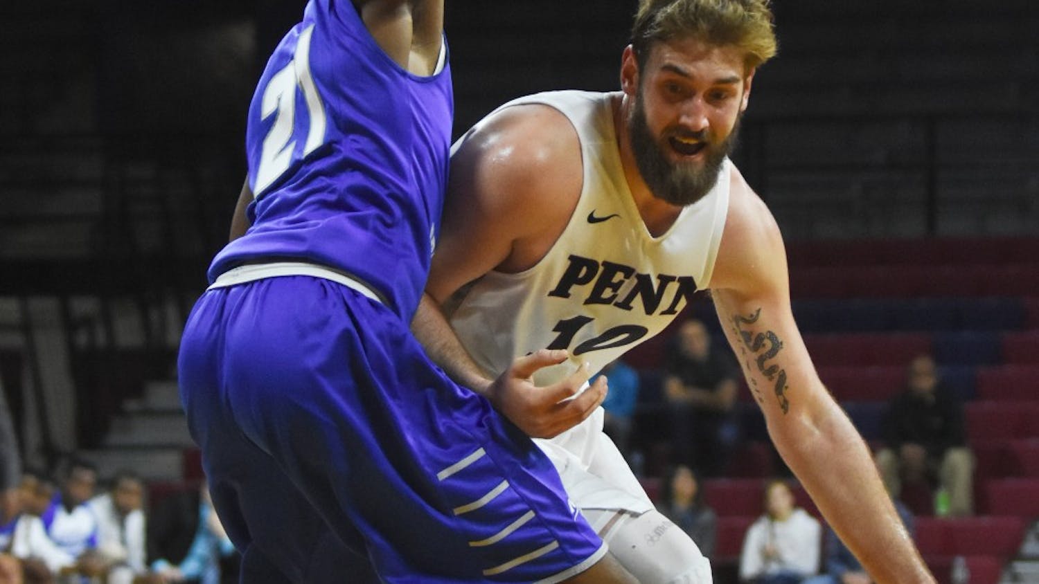 Senior center Darien Nelson-Henry scored 13 points in Saturday's loss to Washington.