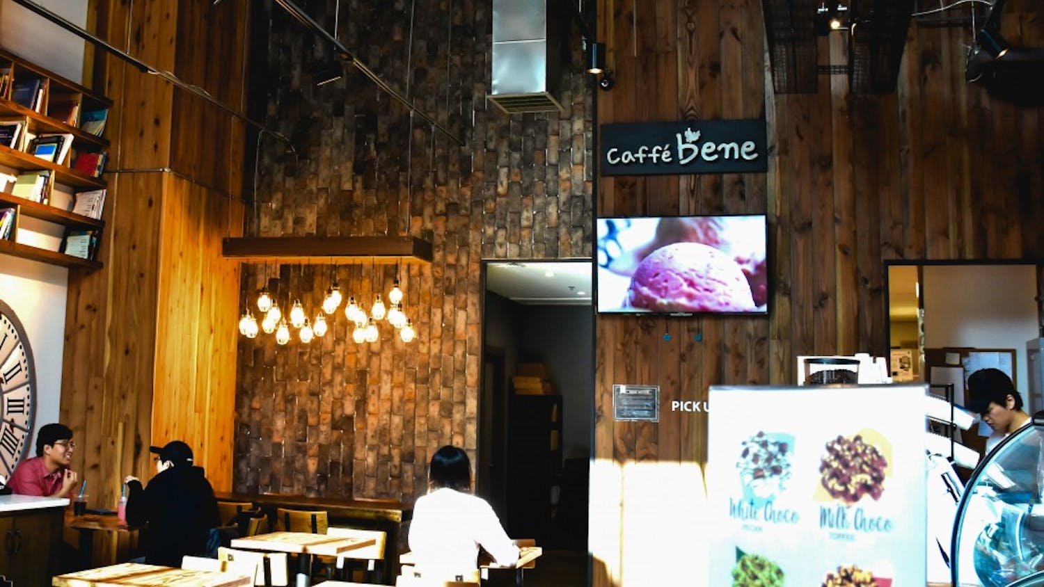 A popular South Korean coffee shop has opened a new location near Penn's campus, offering students a new study spot.