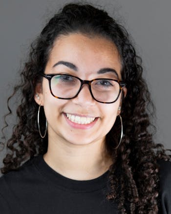 Hadrianna Headshot.jpg