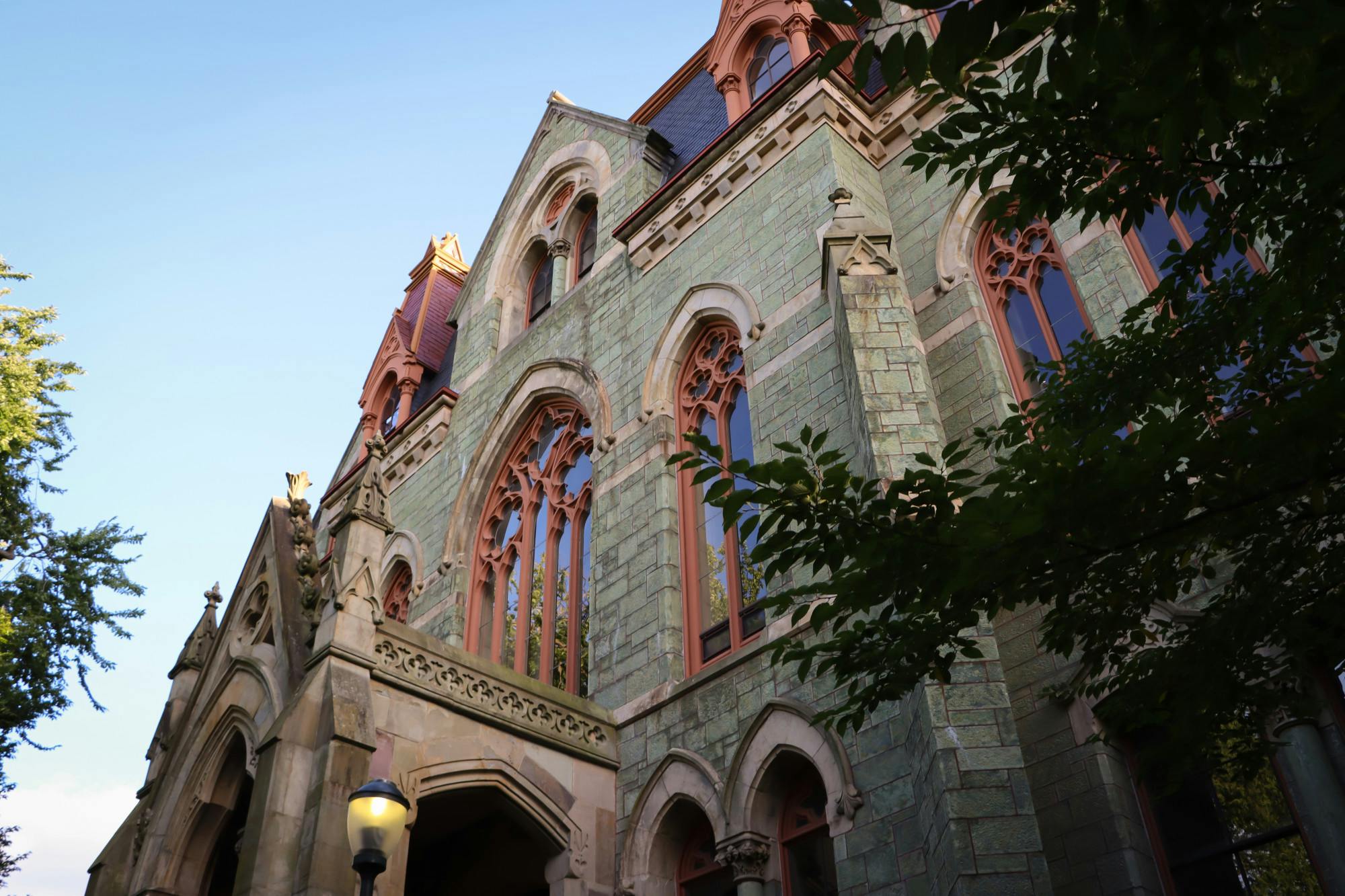 09-20-22 College Hall (Savanna Cohen).jpg