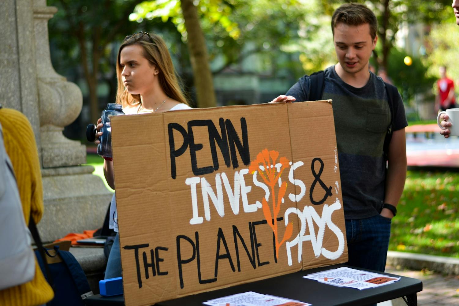 10-4-19 Fossil Free Penn Sign Penn Invests and The Planet Pays (Sophia Dai) .jpg
