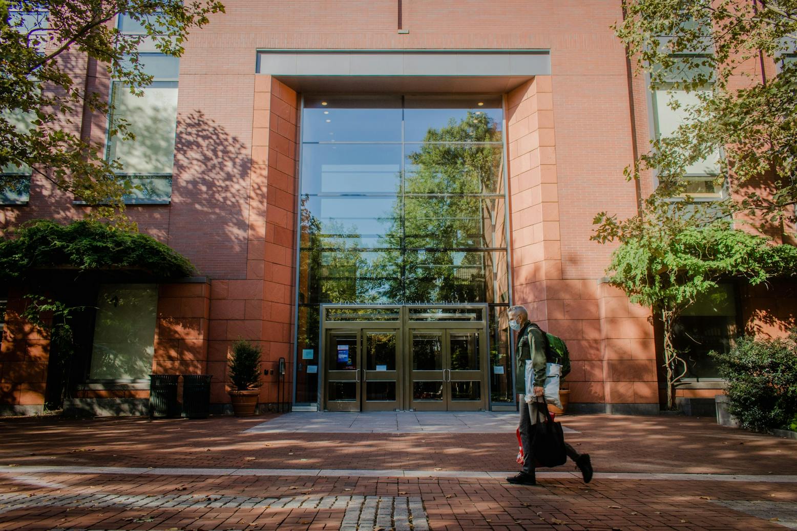 Wharton Huntsman Hall COVID-19 Coronavirus Mask Remote Virtual Learning Instruction.jpg