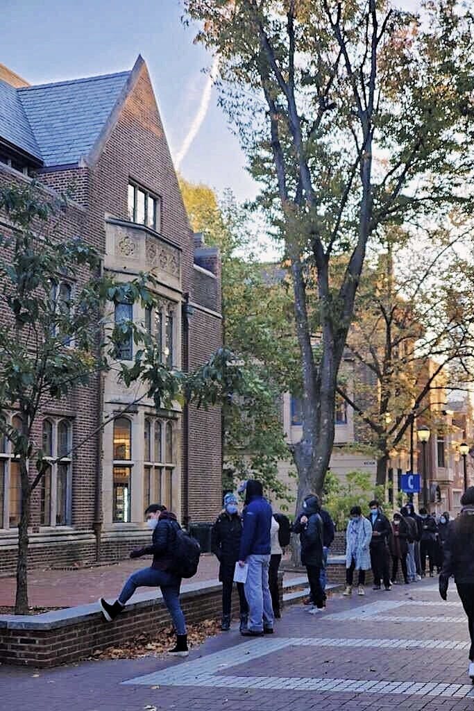 student voting early arch 20202.jpg