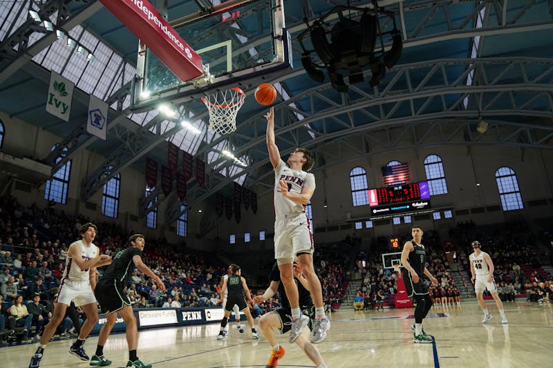 Penn men’s basketball thumps Dartmouth 80-51 to open Ivy League play