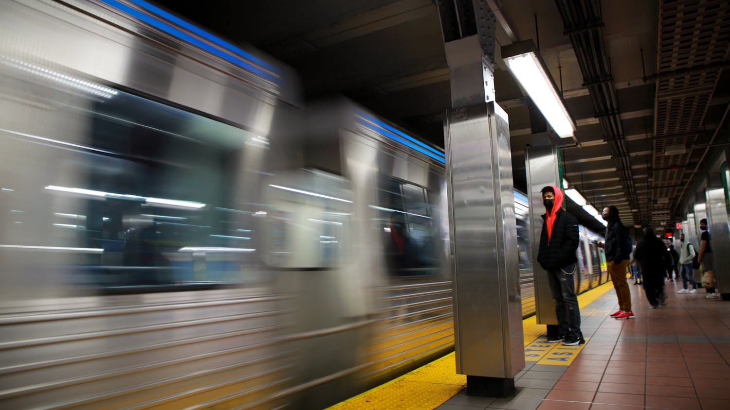04-18-22 SEPTA subway station (Jesse Zhang).jpg