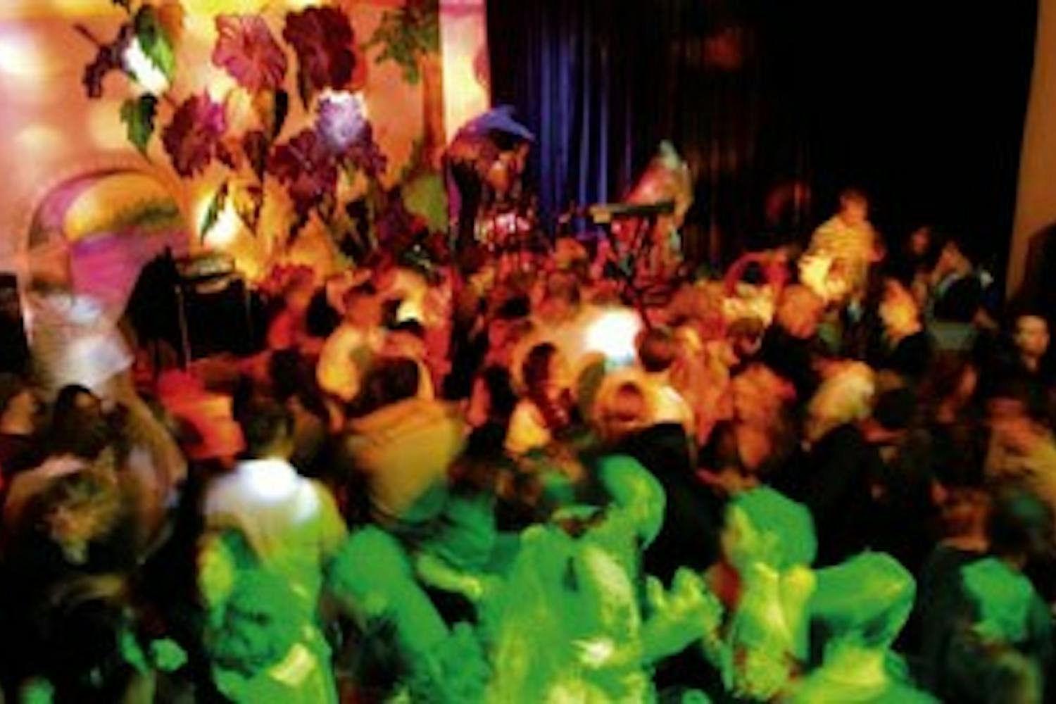 For students, finding dollars for drinking not a problem