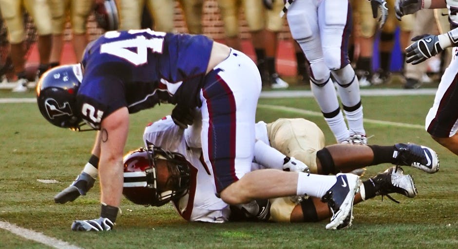 Football v. Harvard 2011