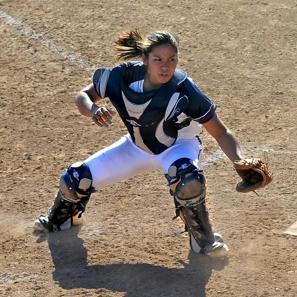 03312010_softball_lasalle037