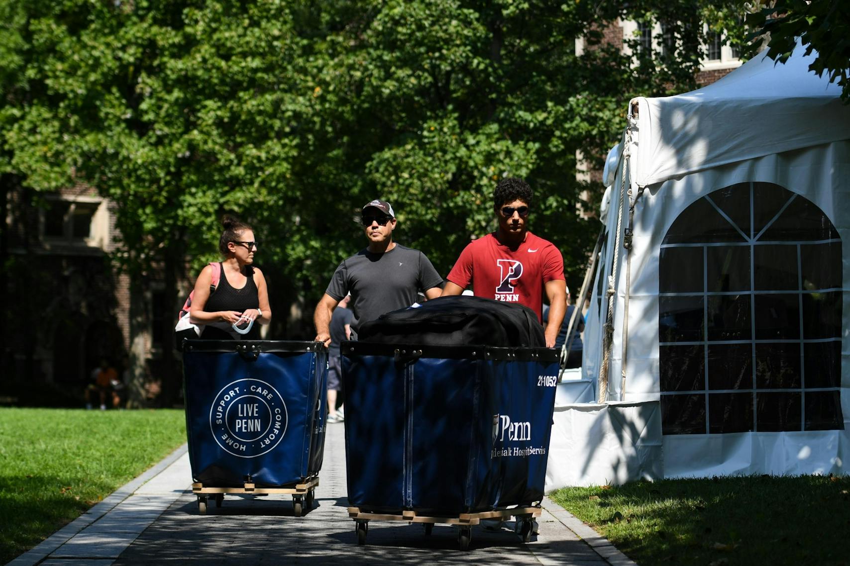 08-24-21 Penn New Student Move-In On Campus (Sukhmani Kaur)005.jpg