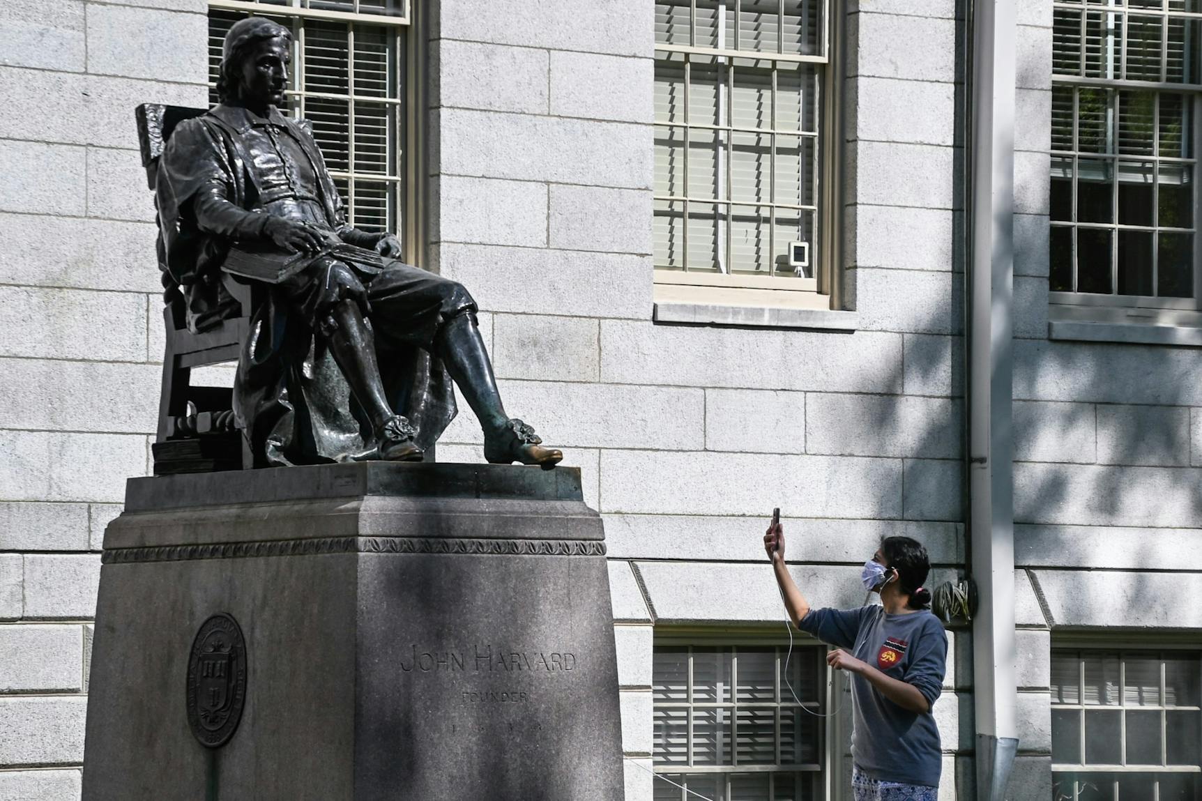 Harvard University Campus COVID-19 Coronavirus.jpg