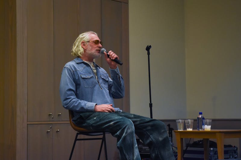 Over 200 community members attend Matisyahu performance at Penn Hillel