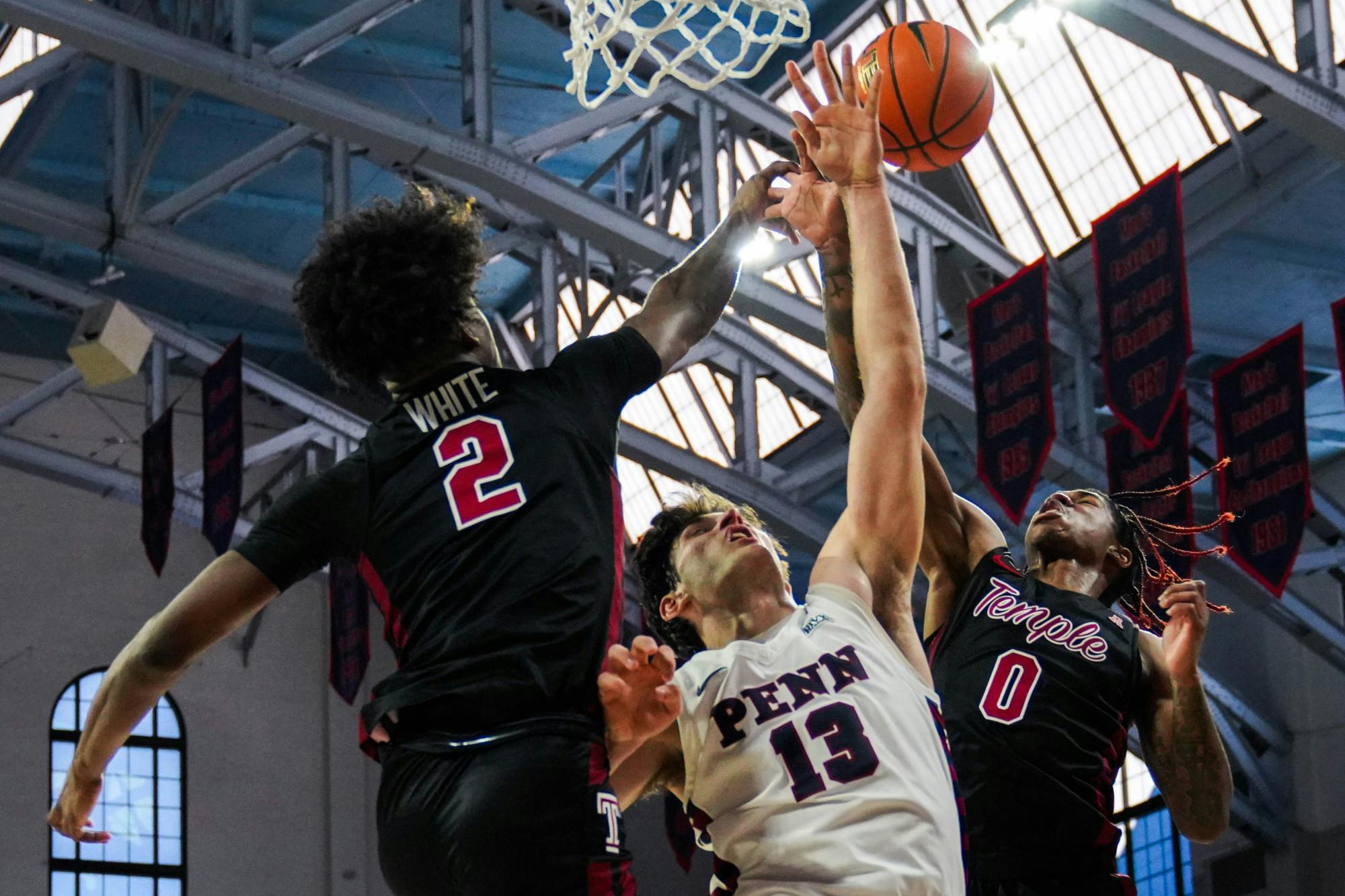 12-10-22 Men's Basketball vs Temple Nick Spinoso (Anna Vazhaeparambil)-01.jpg