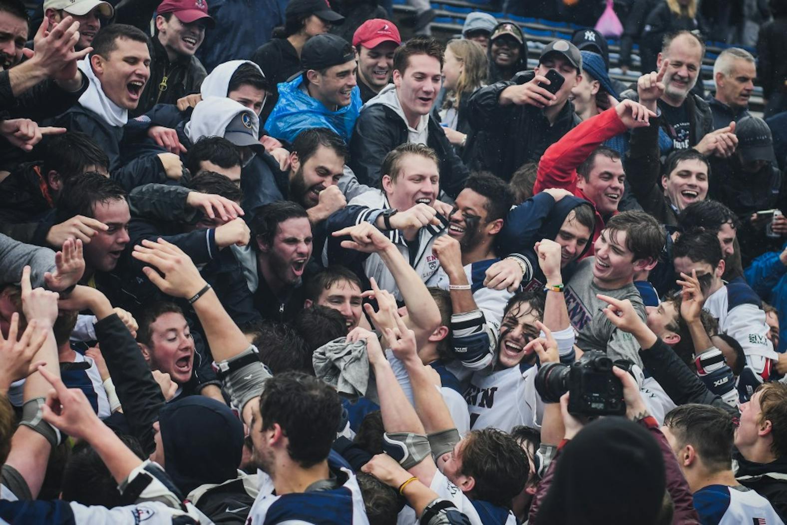 5-05-19_MLaxvs.Yale_crowd_win_cheer.jpg