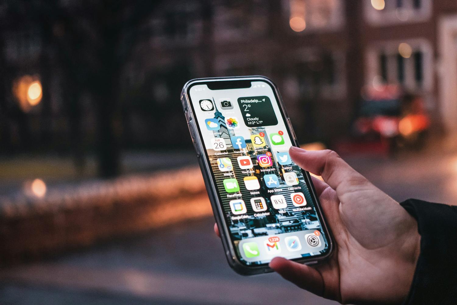 01-26-2021 Social Media Censorship (Diego Cárdenas Uribe)-1.jpg