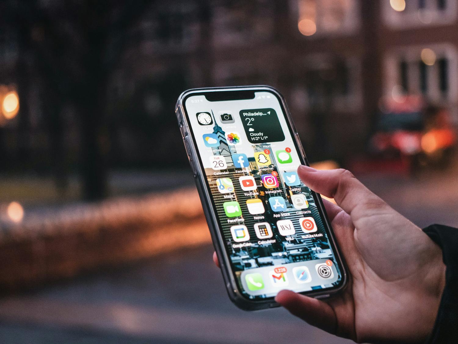 01-26-2021 Social Media Censorship (Diego Cárdenas Uribe)-1.jpg