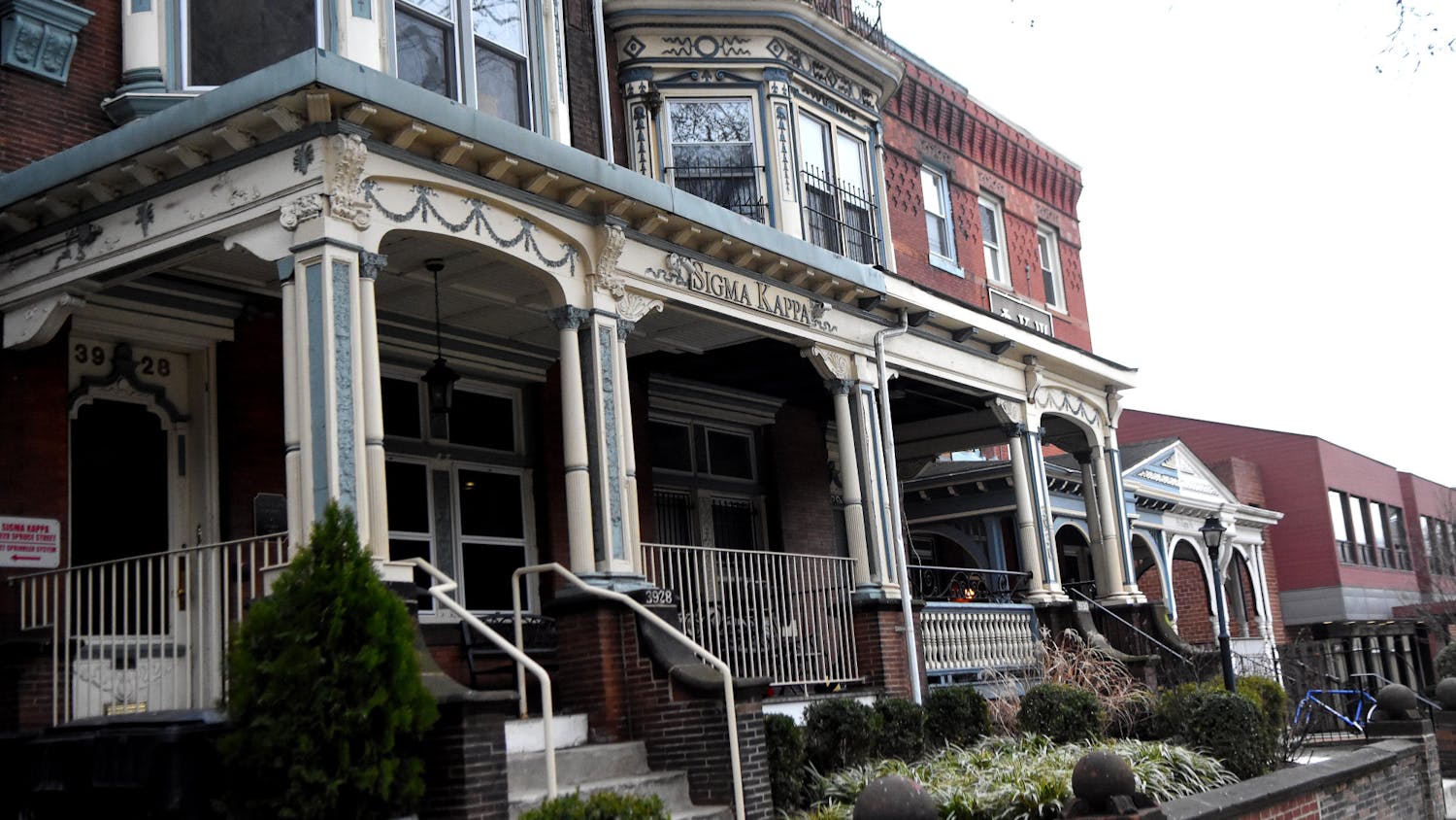 02-10-24 Greek Housing (Ipek Obek).jpg