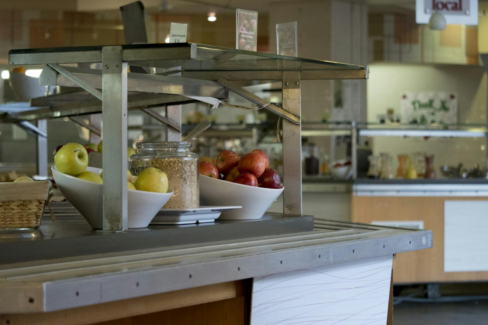 1920 Commons Dining Hall Food Fruit Apples.jpg