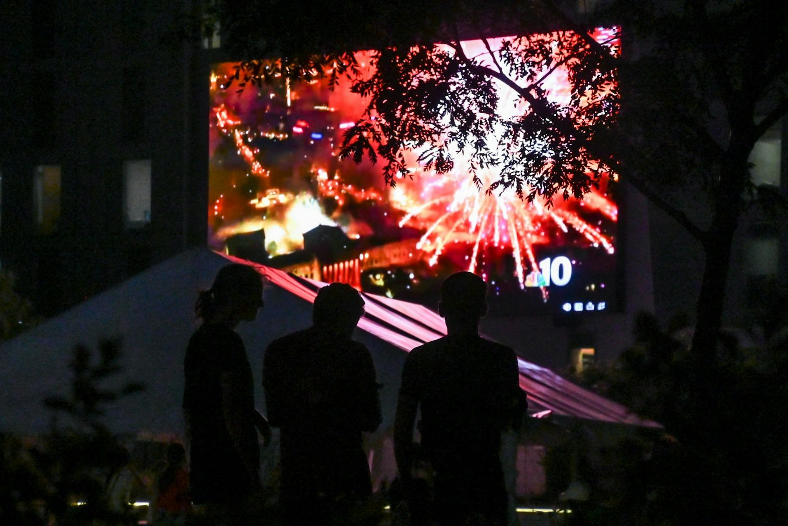 Philadelphia Independence Day 4th of July 2020 Cira Green Virtual Wawa Welcome America Festival Fireworks.jpg