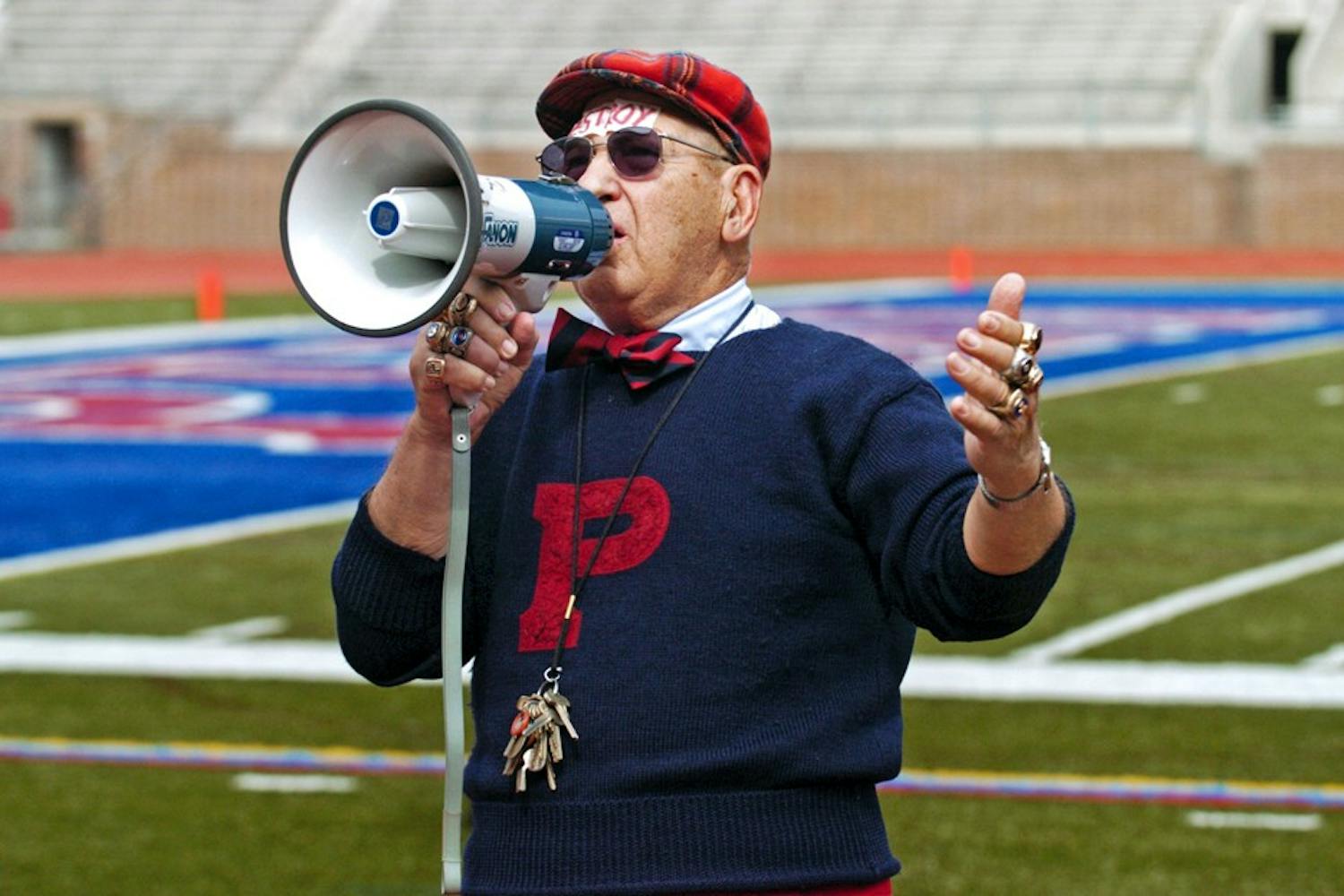 Penn icon Coach Lake dies of cancer at 85