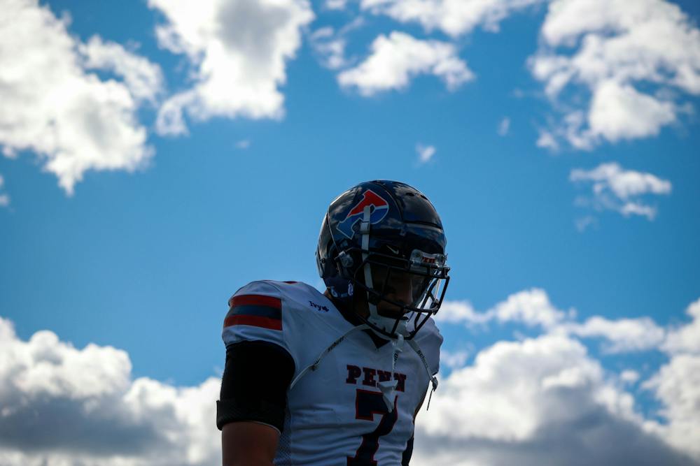 10-25-25 Yale vs Penn Football (Noah Jeong)-1.jpg
