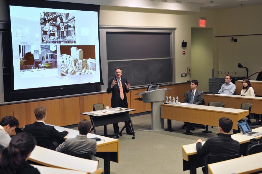 12042012_LuxuryHotelierSpeaker(Luke)