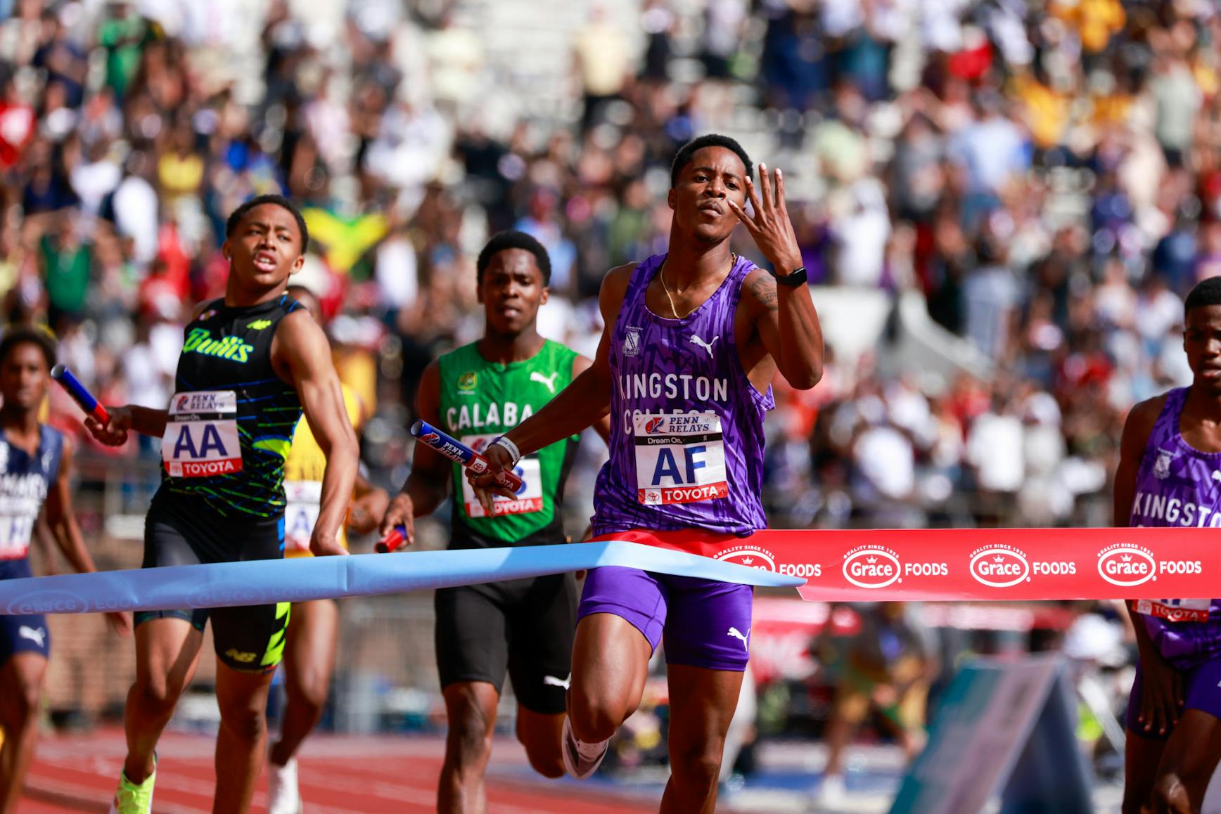 04-25-25 Penn Relays 4x400m HS (Kenny Chen)