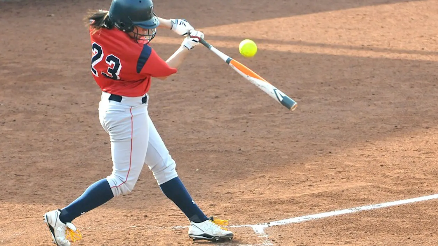 Softball beats Temple in overtime, 4-3.